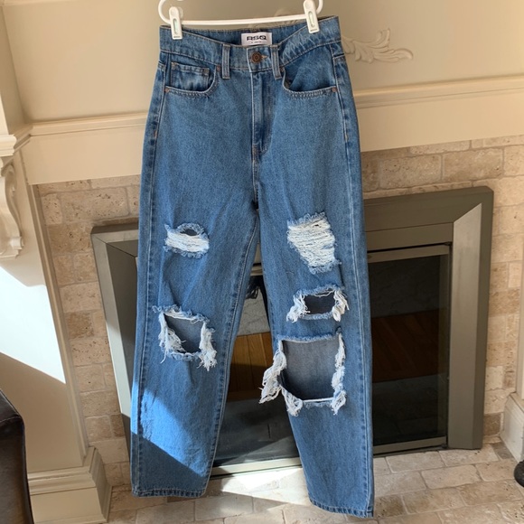 RSQ Denim - RSQ Baggy distressed jeans high rise size 25